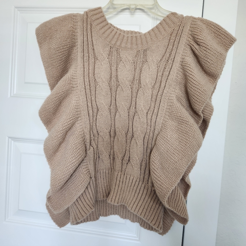 Women's Cable Knit Ruffle Sweater Vest - Beige